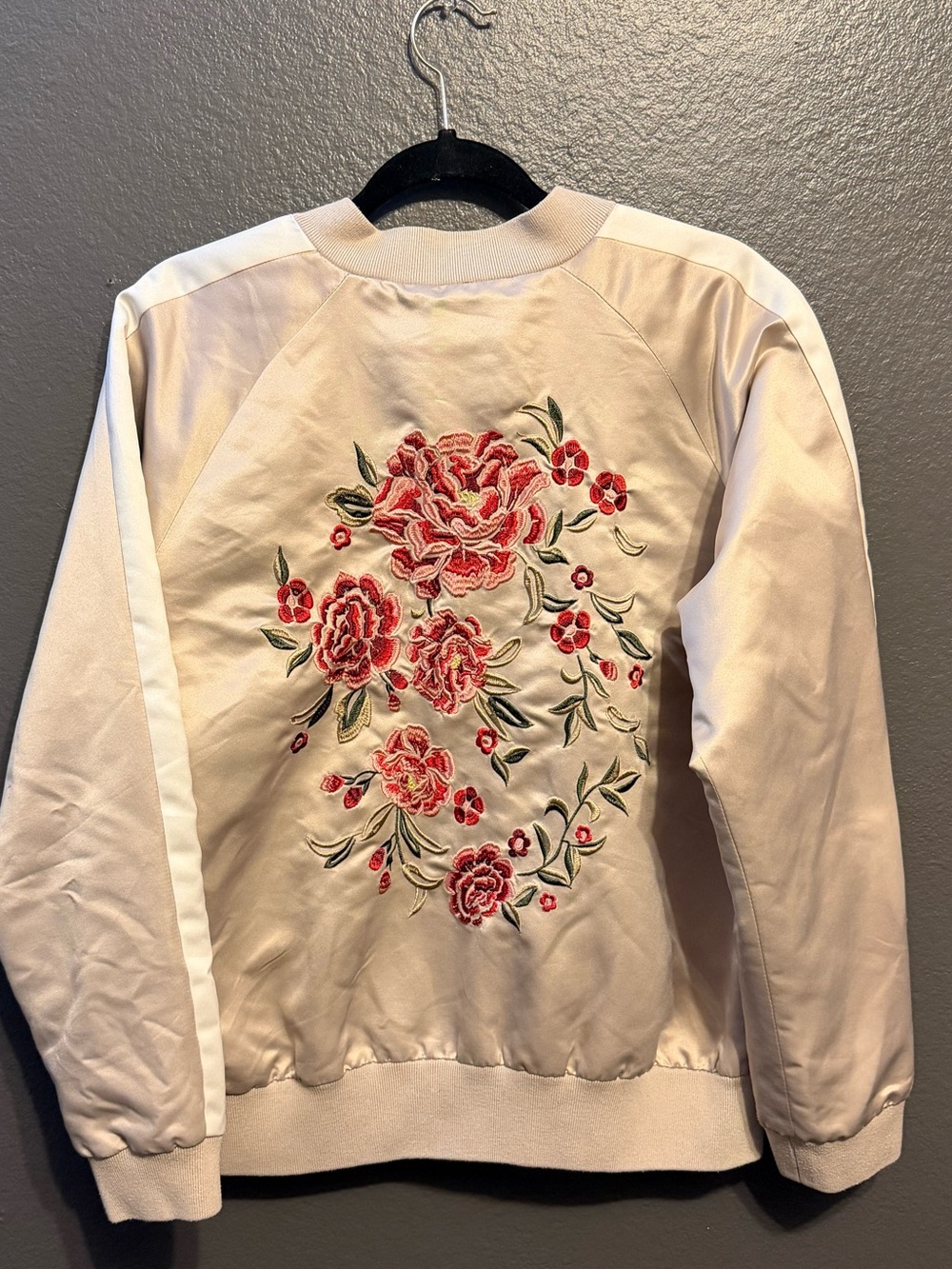 Embroidered bomber jacket - Picture 2 of 4